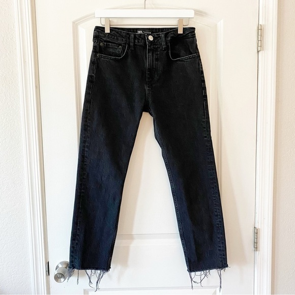 ZARA Black Cropped Raw Hem Jeans - Picture 1 of 6